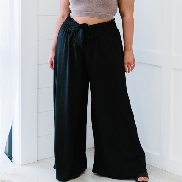 GeeGee Pants - 🔥NWT GeeGee 'All the Feels' Wide Leg Pants
